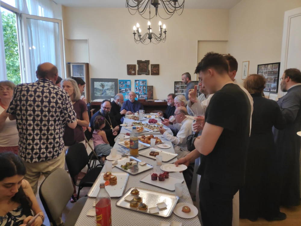Assemblée générale du Vicariat orthodoxe le 20 juin 2026 assemblée des clerc et des laïcs représentants des paroisses agape à la paroisse orthodoxe Notre Dame du Signe