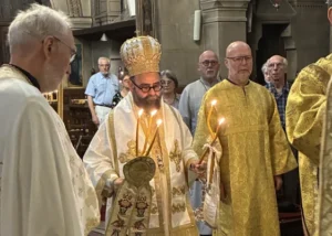 Mgr Dimitrios lors de la divine liturgie qui a précédé l'Assemblée générale du Vicariat orthodoxe le 20 juin 2026