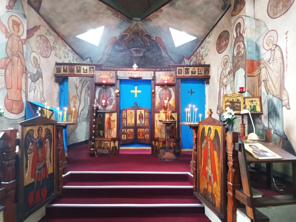 église Notre Dame de Kazan à Moisenay intérieur
