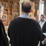 le clergé en prière en ouverture de la session pastorale