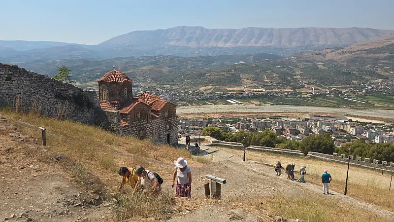 Montée vers la citadelle de Berat